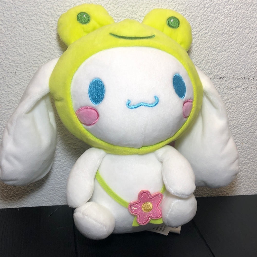 Hello Kitty Frog-Eared Plush - White and green